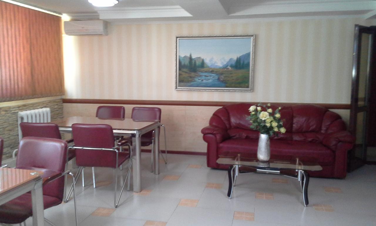 Hotel Shagyn Astana Exteriér fotografie